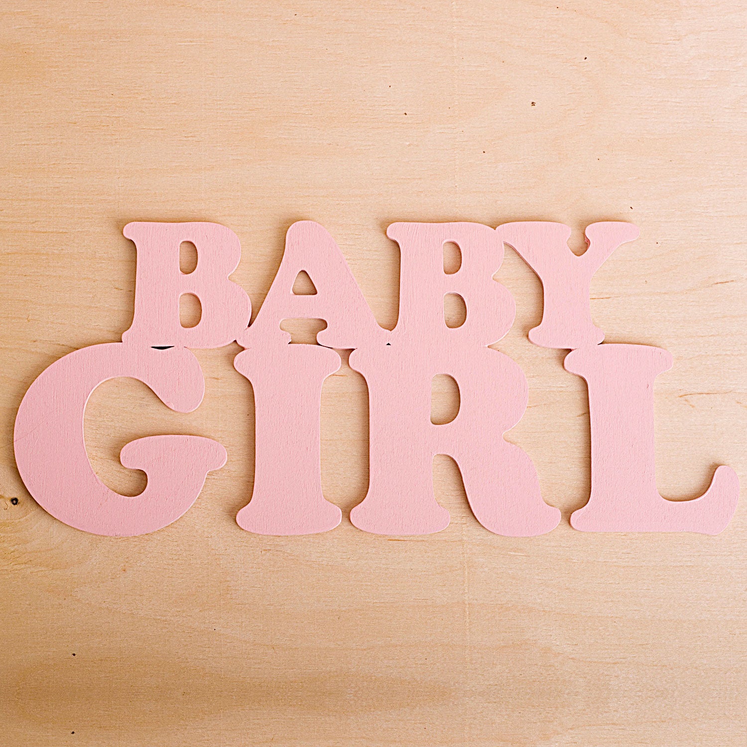 Дерев'яний напис "Baby Girl"